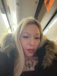 babydolll webcam model stream image