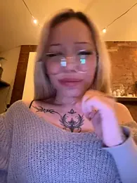 babydolll webcam model stream image