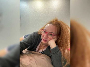 Pink-Lips webcam model stream image