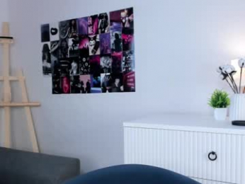 approche_toi_petite webcam model stream image