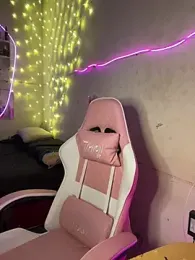 venus_aura webcam model stream image