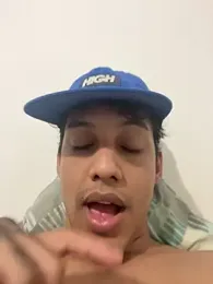 paudemar1do webcam stripchat model stream image