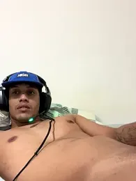 paudemar1do webcam stripchat model stream image