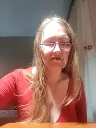 Evelina_cute webcam model stream image