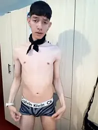 heyy_noah11 webcam model stream image