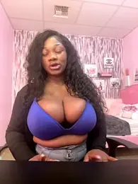 CharismaaBanx webcam model stream image