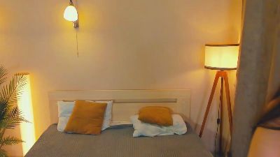 HollisElin webcam model stream image