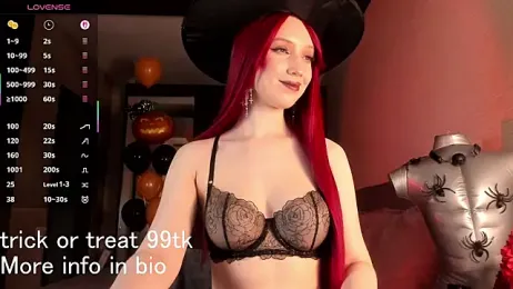 SophiaFlorence webcam model stream image