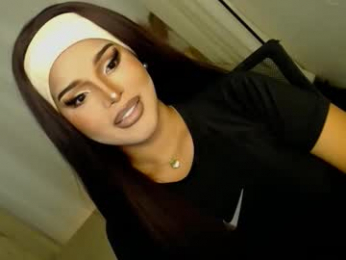 lucy_heartfiliaxxx webcam model stream image