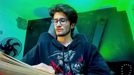 Loggan_donnelly webcam model stream image