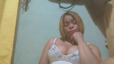 Norayah webcam model stream image