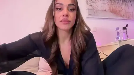 -Alisa webcam model stream image