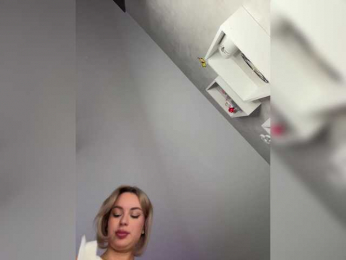 Mila-m webcam bongacams model stream image