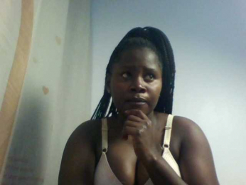 Loviepaula webcam model stream image