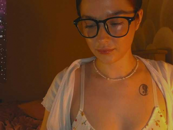 Narcissism webcam model stream image