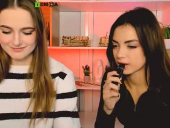 aria_moo webcam model stream image