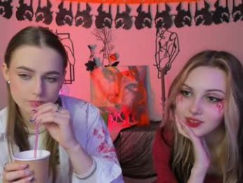 aria_moo webcam model stream image