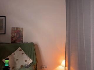 Mia Light webcam flirt4free model stream image