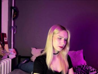 sexycute18 webcam model stream image