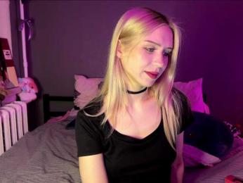 sexycute18 webcam model stream image
