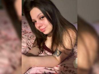Lola-Cash webcam bongacams model stream image