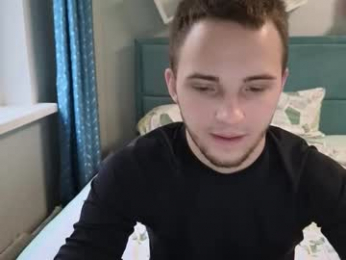 golden_boyyy21 webcam model stream image