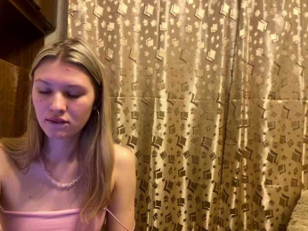 SkyeDavis webcam model stream image