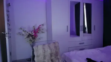 KaylaLaine webcam model stream image