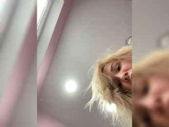 Kinesha webcam model stream image