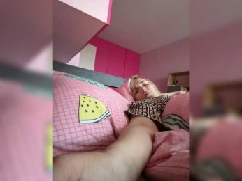 Kinesha webcam bongacams model stream image