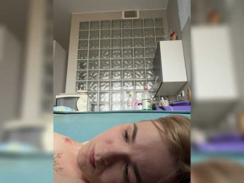 Kinesha webcam model stream image