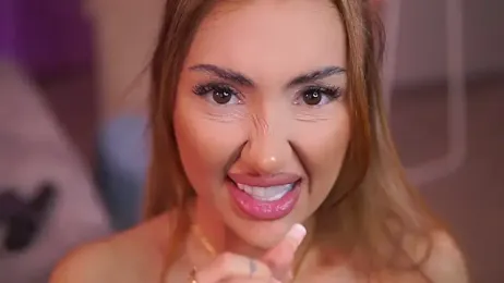 ZennySings webcam model stream image