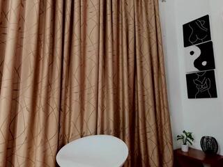 Olyvia Monroe webcam model stream image