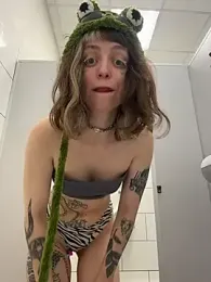 Crazy__Frog webcam model stream image