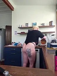 PinkTheHawk webcam model stream image