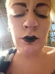 PinkTheHawk webcam model stream image