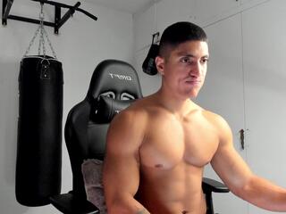 Steve Coopeer webcam model stream image