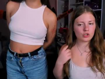 luna_blooming webcam model stream image