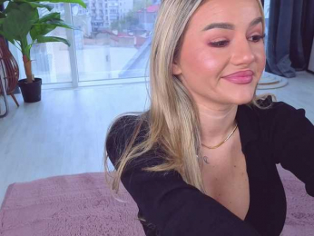 SpoilM3Mor3 webcam model stream image