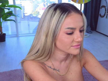 SpoilM3Mor3 webcam model stream image