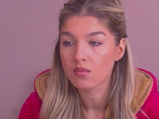 Ova Parlow webcam model stream image