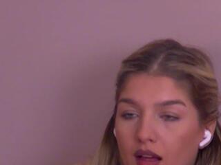 Ova Parlow webcam model stream image