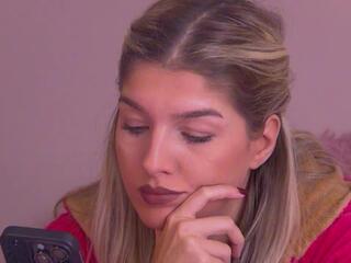 Ova Parlow webcam model stream image