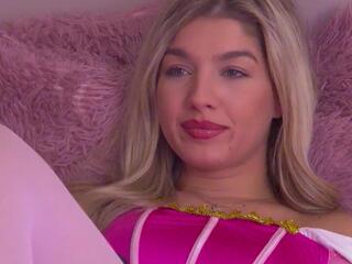 Ova Parlow webcam model stream image