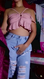 Scarlett_pee webcam model stream image