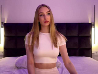 DiamondLily webcam model stream image