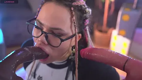 bllowwoww webcam model stream image