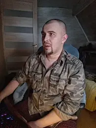 Foxyshaved webcam model stream image