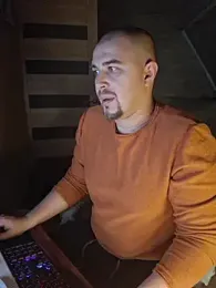 Foxyshaved webcam model stream image