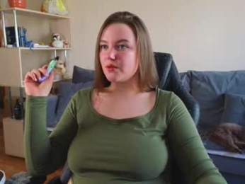 cute_junk webcam model stream image